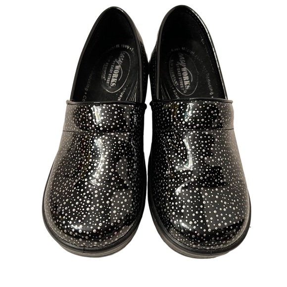 Easy Works by Easy Street Women’s Slip Resistant Clog Size 5M - Picture 1 of 6